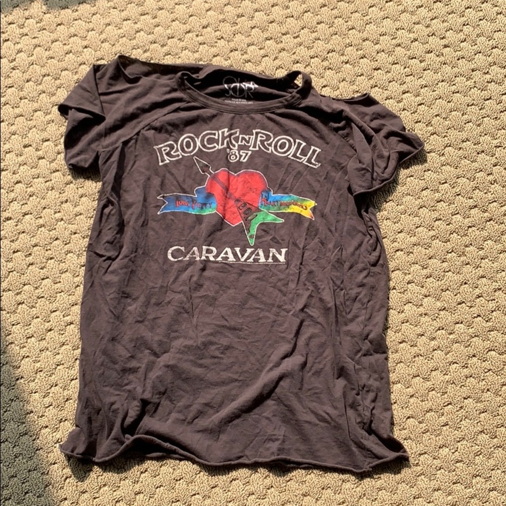 Chaser graphic tee